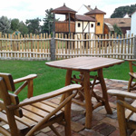 Sitzecke mit Blick auf den Spielplatz